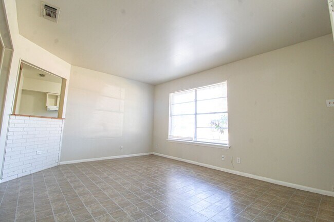 Photo - 223 Balboa Dr