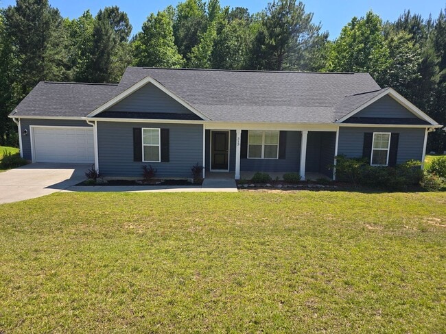 Building Photo - New Listing