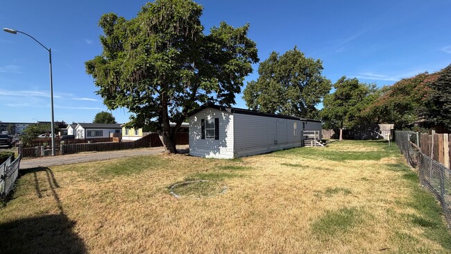 Photo - AVAILABLE NOW - Recently Renovated, Charming 2-Bedroom Home in the Heart of Pasco::