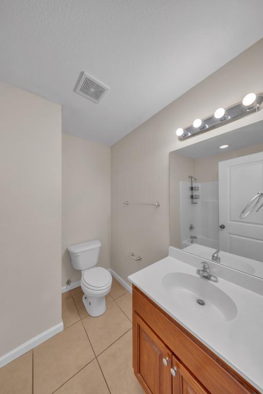 Photo - 5086 Greyfield Pl N