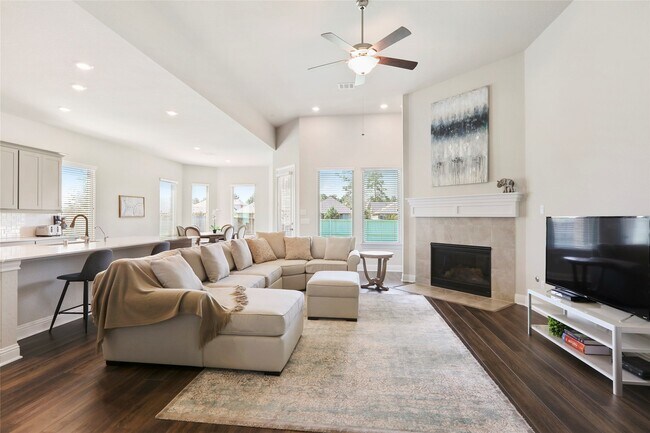 Photo - 50 Wyatt Oaks Dr