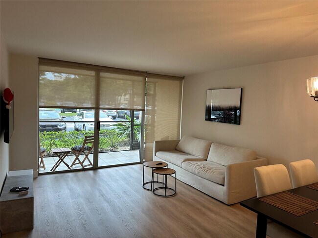 Photo - 3821 Environ Blvd Unidad 110