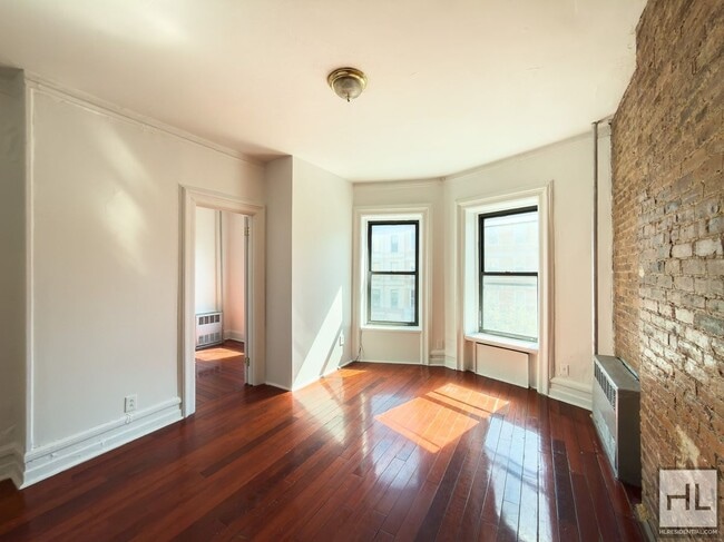 Building Photo - BEDFORD AVENUE 1-Bed / 1-Bath