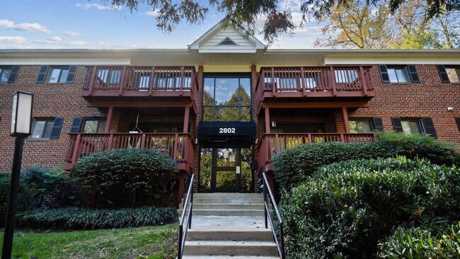 Building Photo - Impressive 2 bedroom, 1 bathroom condo in ... Unit 7