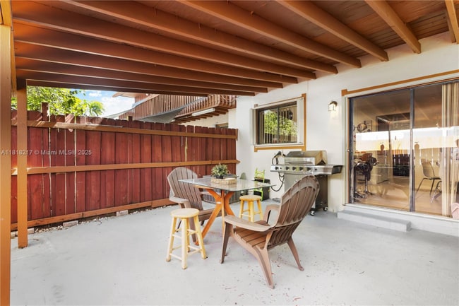 Photo - 8360 NW 8th St