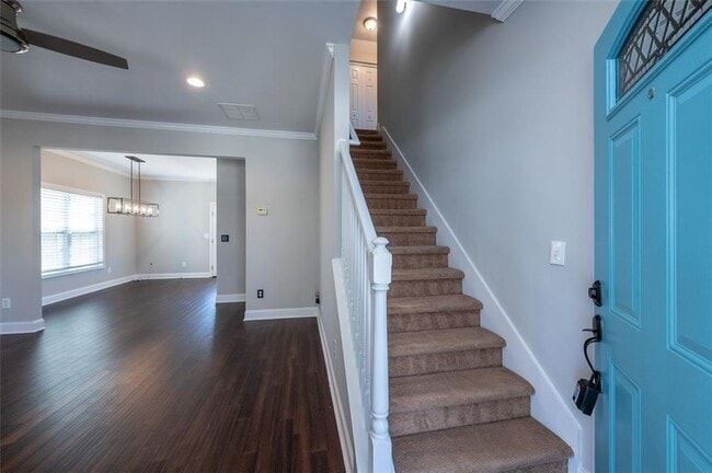 Photo - 323 Englewood Ave SE