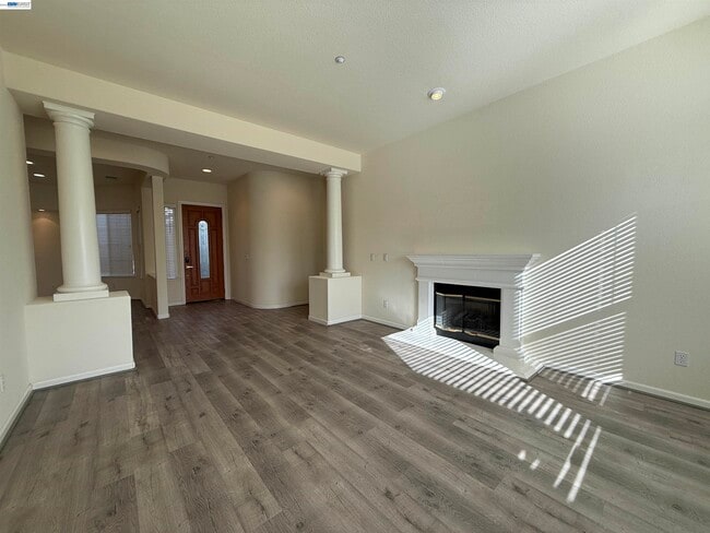 Photo - 2946 Bresso Dr