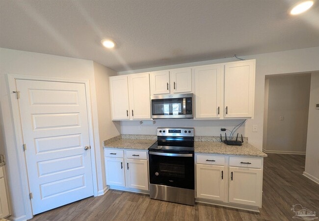 Photo - 7516 Oak Lake Blvd