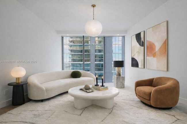 Photo - 700 NE 24th St Unidad 5107