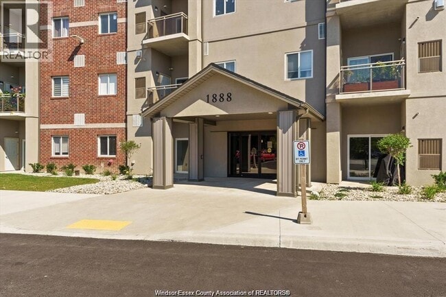 Photo - 1888 WESTVIEW 212 Unit 212