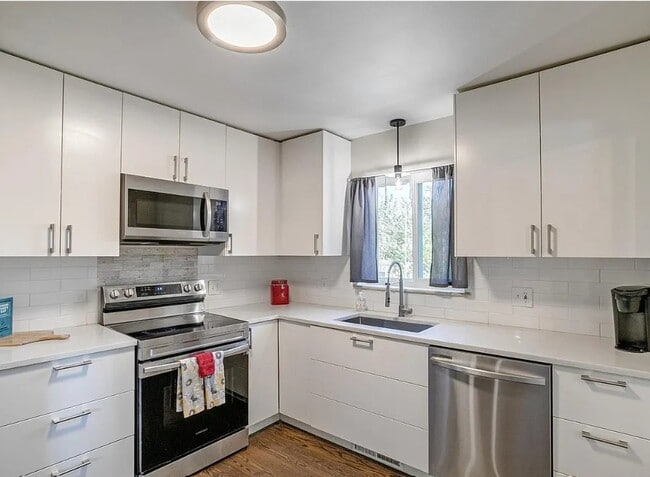 Photo - 2090 S Wolff St