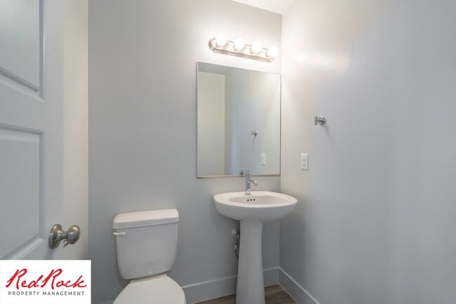 Photo - Innovative Design! 4 Bedroom Home in the Beautiful Desert Playa Community