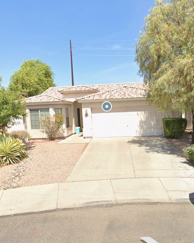 Photo - 2821 N 107th Dr