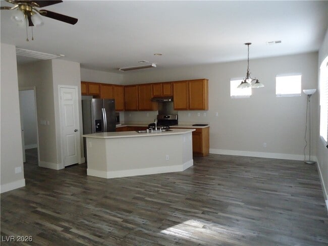 Photo - 7020 Flowering Willow St