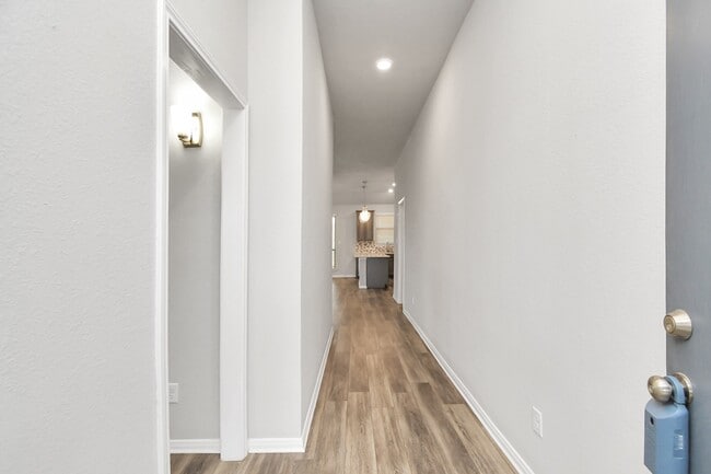 Photo - 299 Brock's Ln