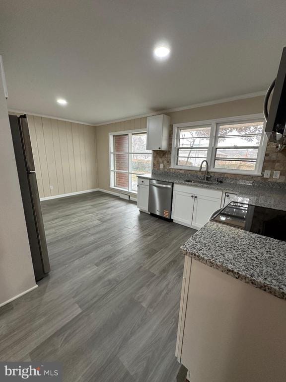 Building Photo - 934 N E St Ext