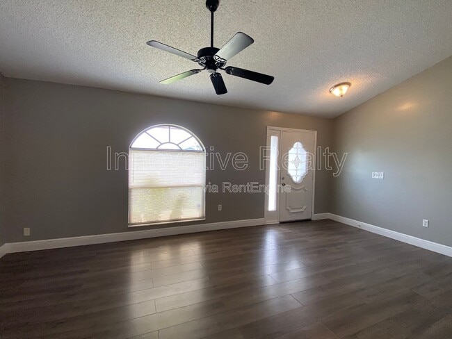 Photo - 1025 Derbyshire Dr