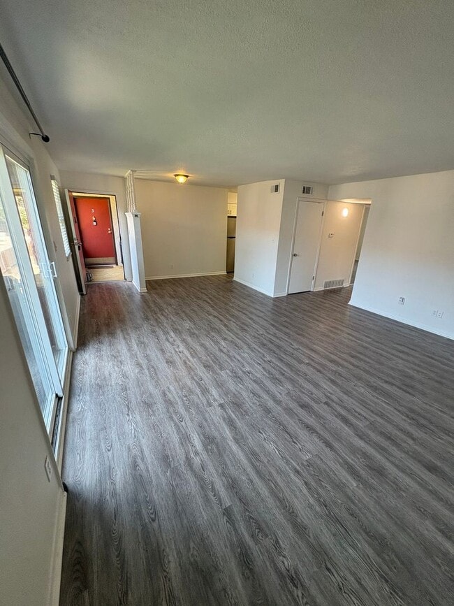 Photo - 6224 Robinson St Unit 6224 Robinson St Apt 4