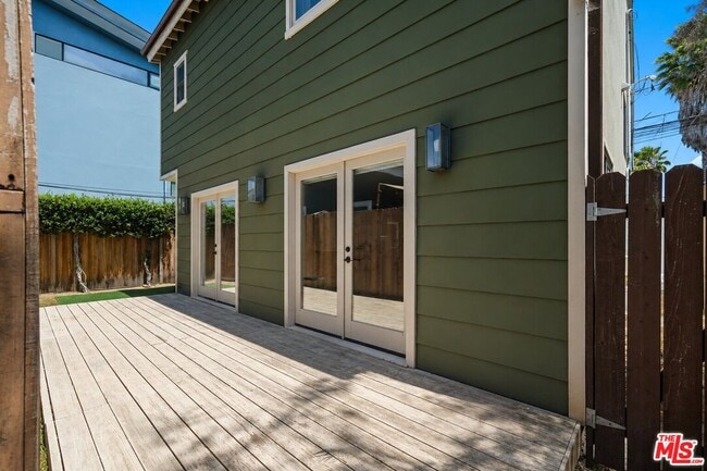 Building Photo - 660 San Juan Ave