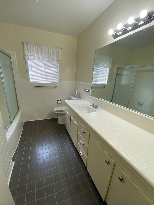 Building Photo - 4402 Cheena Dr