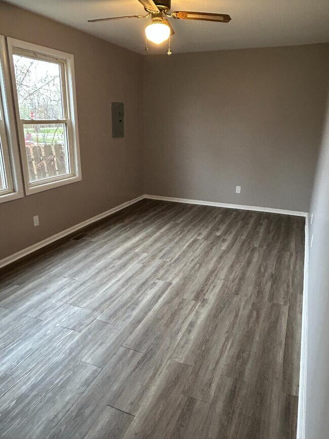 Photo - 1005 Bacon St