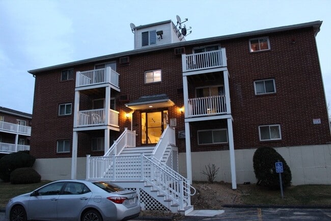 Photo - 616 Boston Post Rd E Apartment Unit 27