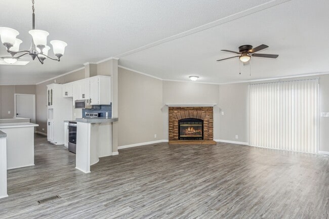 Photo - Abundant Space, Newly Remodeled 4 Bedroom ...