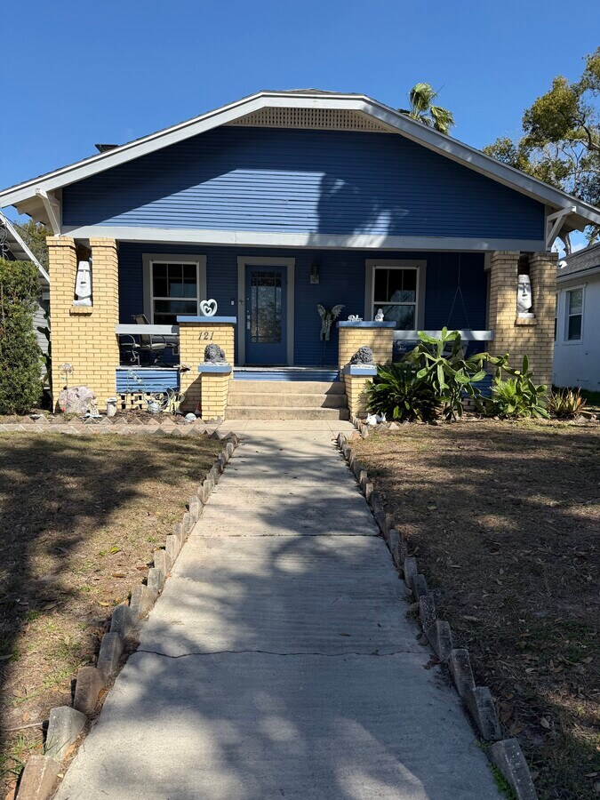 Photo - 121 W North St