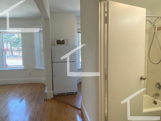 Photo - Unique 'metal-object' in the living room. For you 9/1/26!