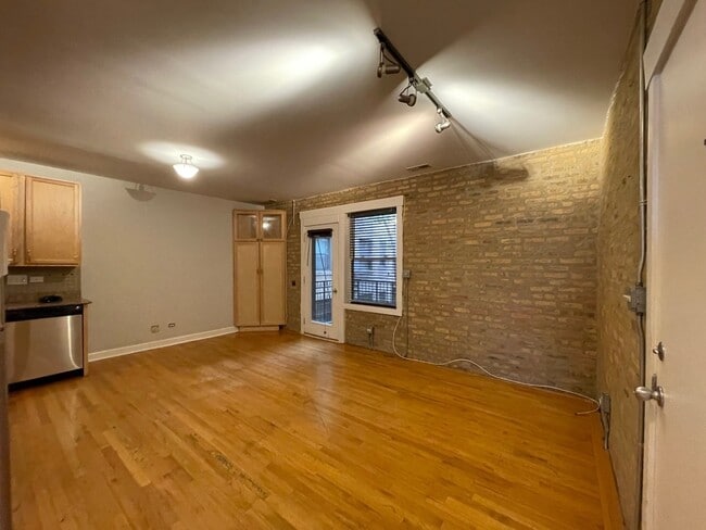 Photo - 4938 N Winthrop Ave Unit 1W