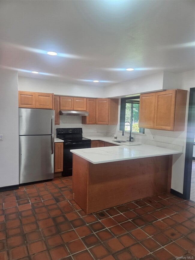 Photo - 9 Madsen Ln