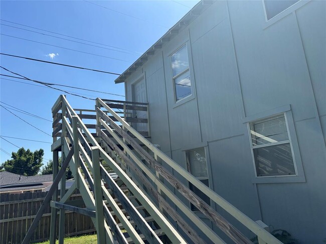 Building Photo - 1840 NW 12th St