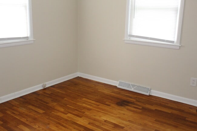 Photo - 1332 Sutherland Ave