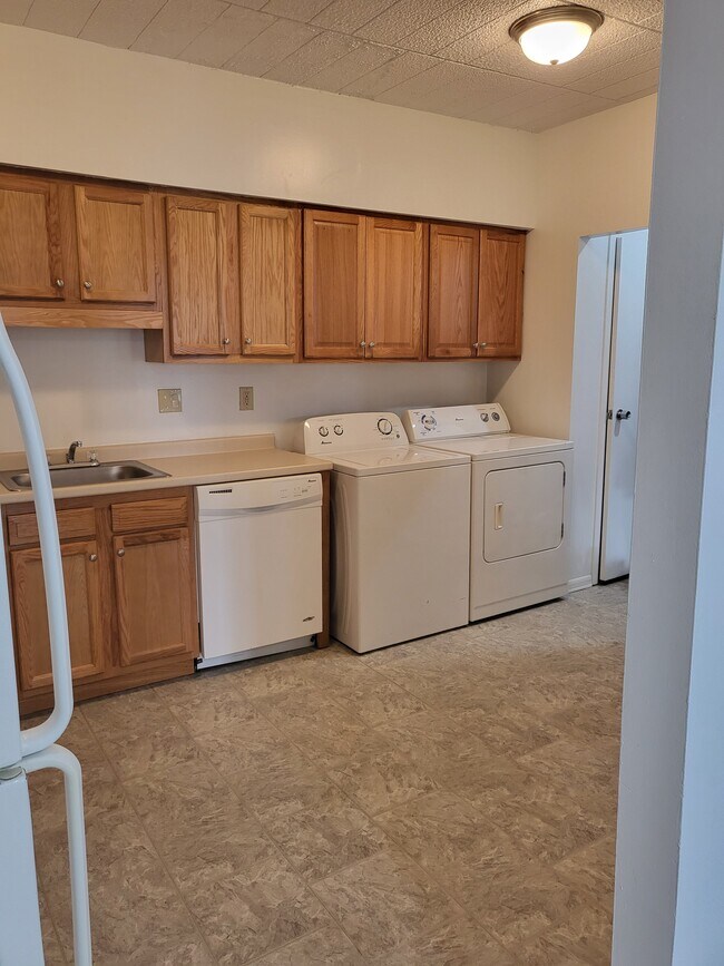 Photo - 37 Academy Ave