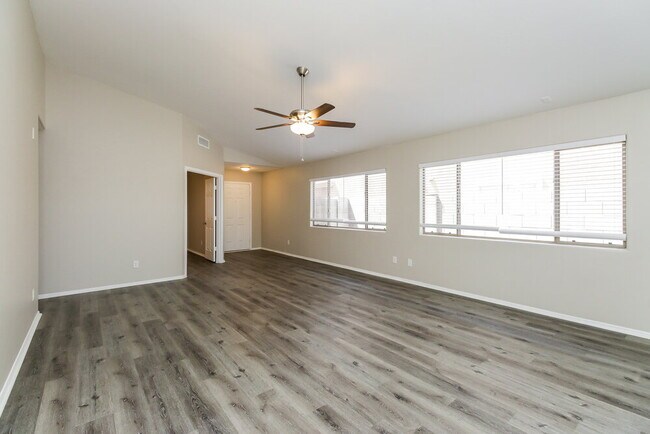 Photo - 5322 W Jessica Ln