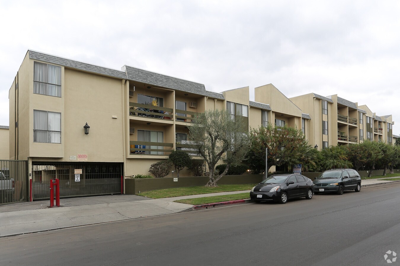 Photo - Sun Dial Glendon