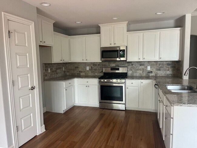 Photo - Great Location 3 bedroom!