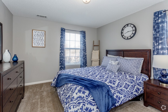 2BR, 2BA - Pembroke