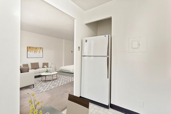 Note: Carpet has been replaced with LVT Flooring and fridge has been replaced (now stainless steel) - 1420 N St NW Unit 513