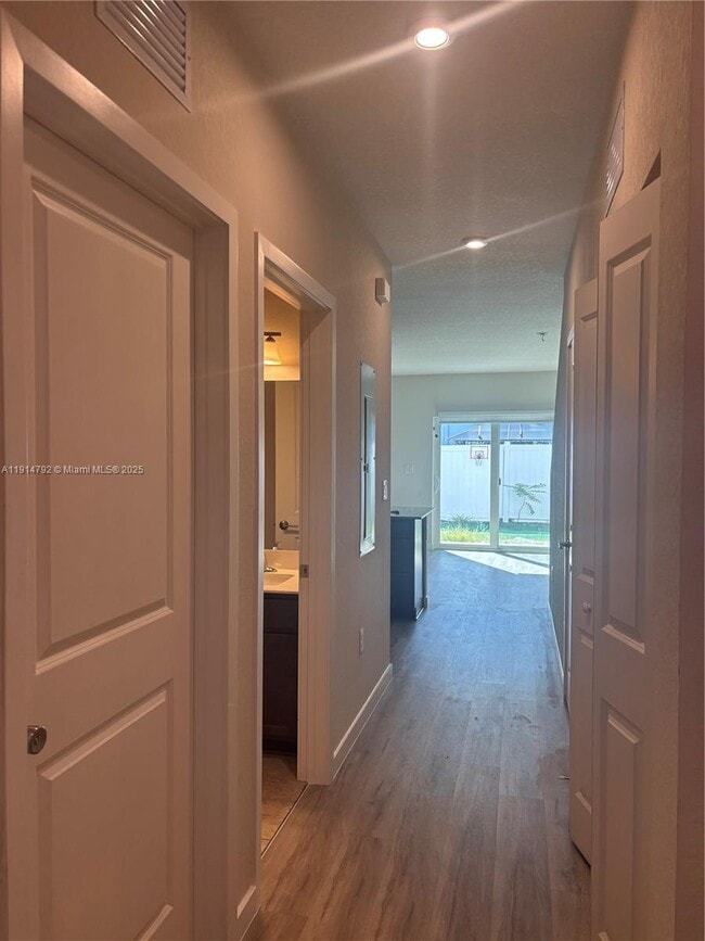 Photo - 1021 NW 5th Ave