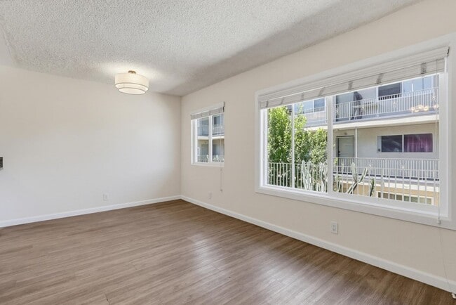 Photo - 6407 10th Ave