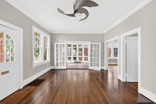 Photo - 719 Elmont Dr