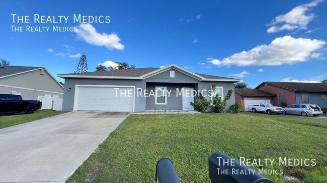 Building Photo - 1067 Sheridan Ave NW