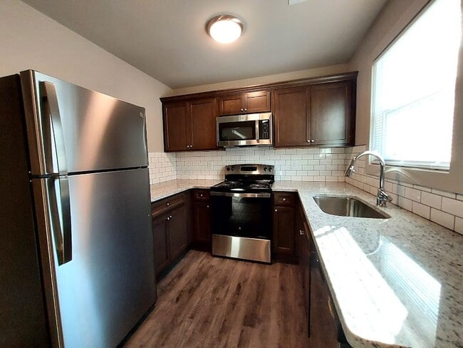 Photo - 8 Stephanie Dr Unit 8B Stephanie