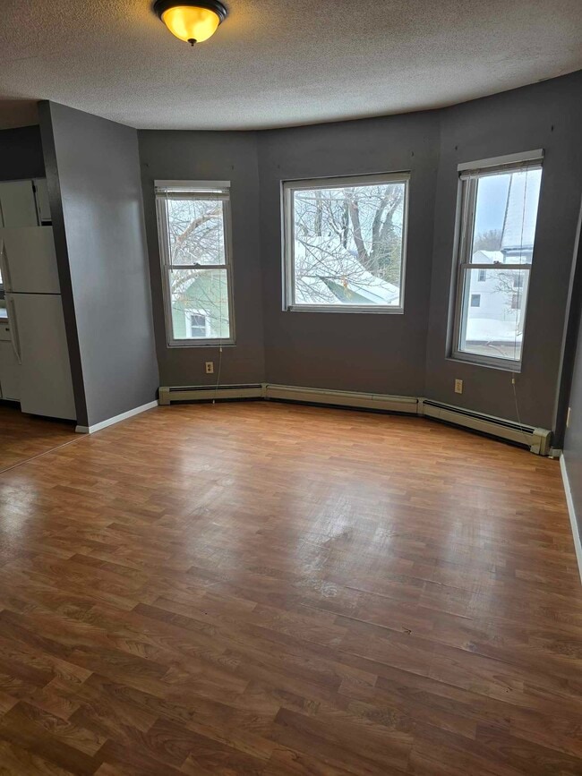 Photo - 2326 W 6th St