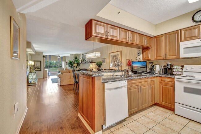 Photo - 5842 Crystal Shores Dr Unit 207