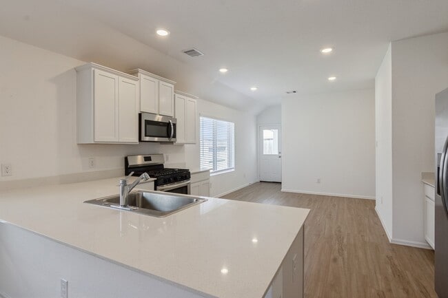 1950 Barrett Gables Dr