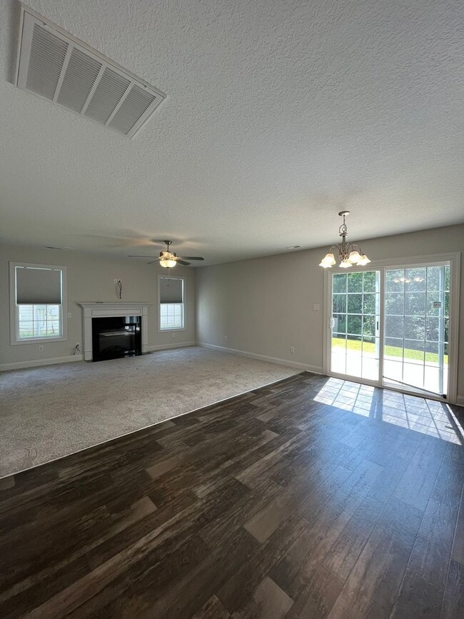 Photo - 400 Amethyst Ct