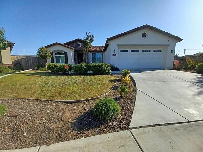 Building Photo - Beautiful home