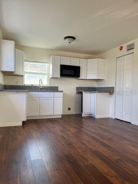 Photo - 2321 W Spruce St